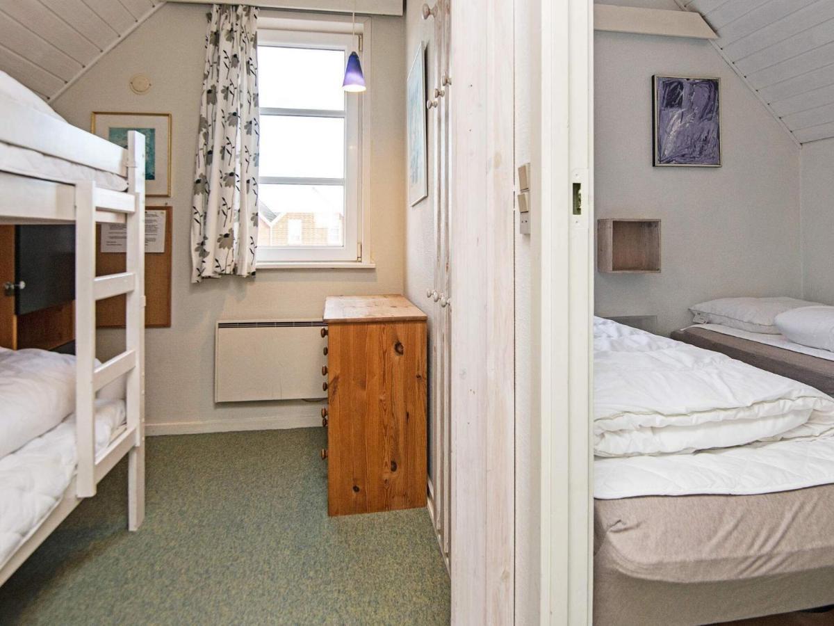 4 Person Holiday Home In R M Sønderby Extérieur photo