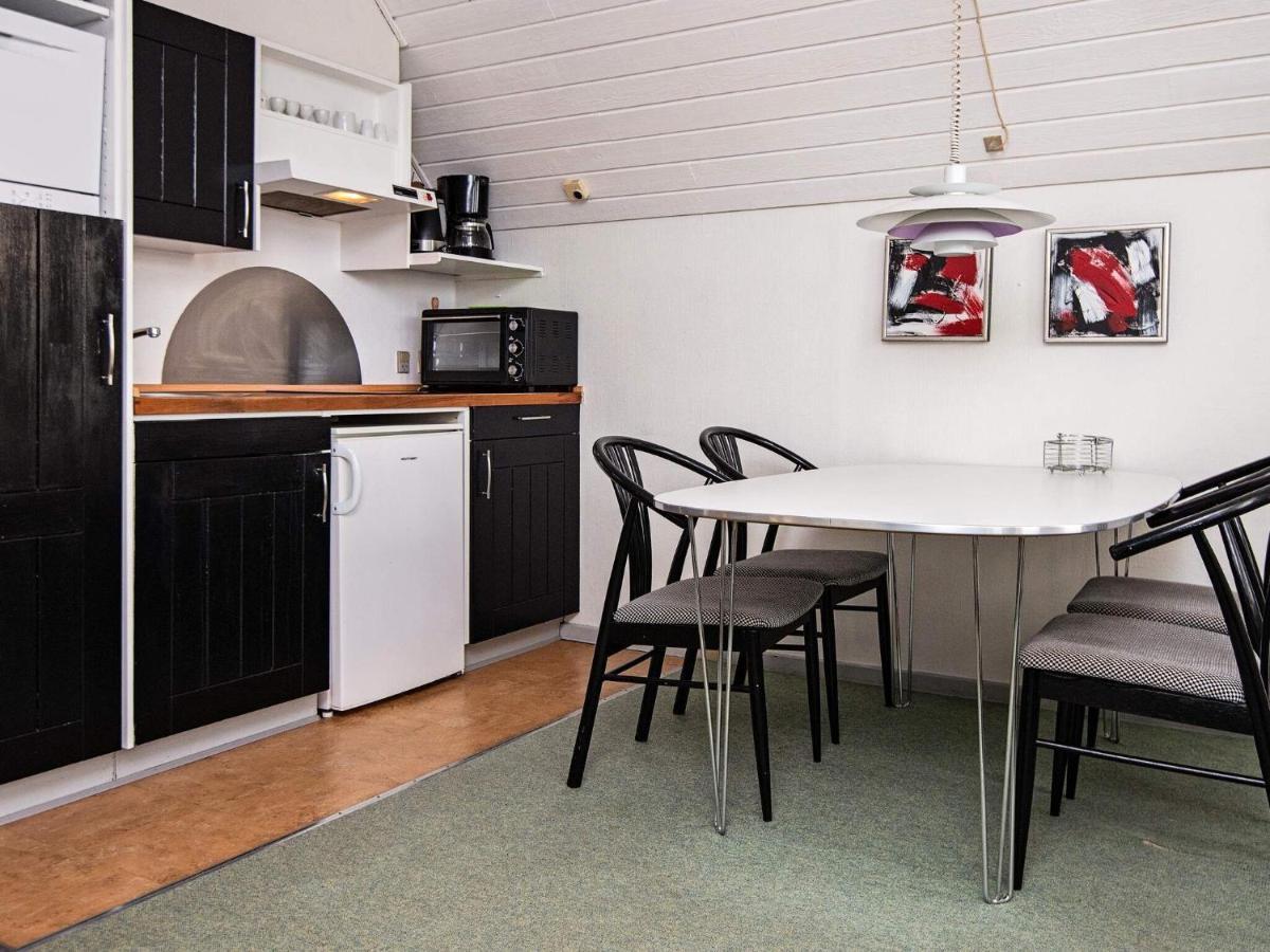 4 Person Holiday Home In R M Sønderby Extérieur photo